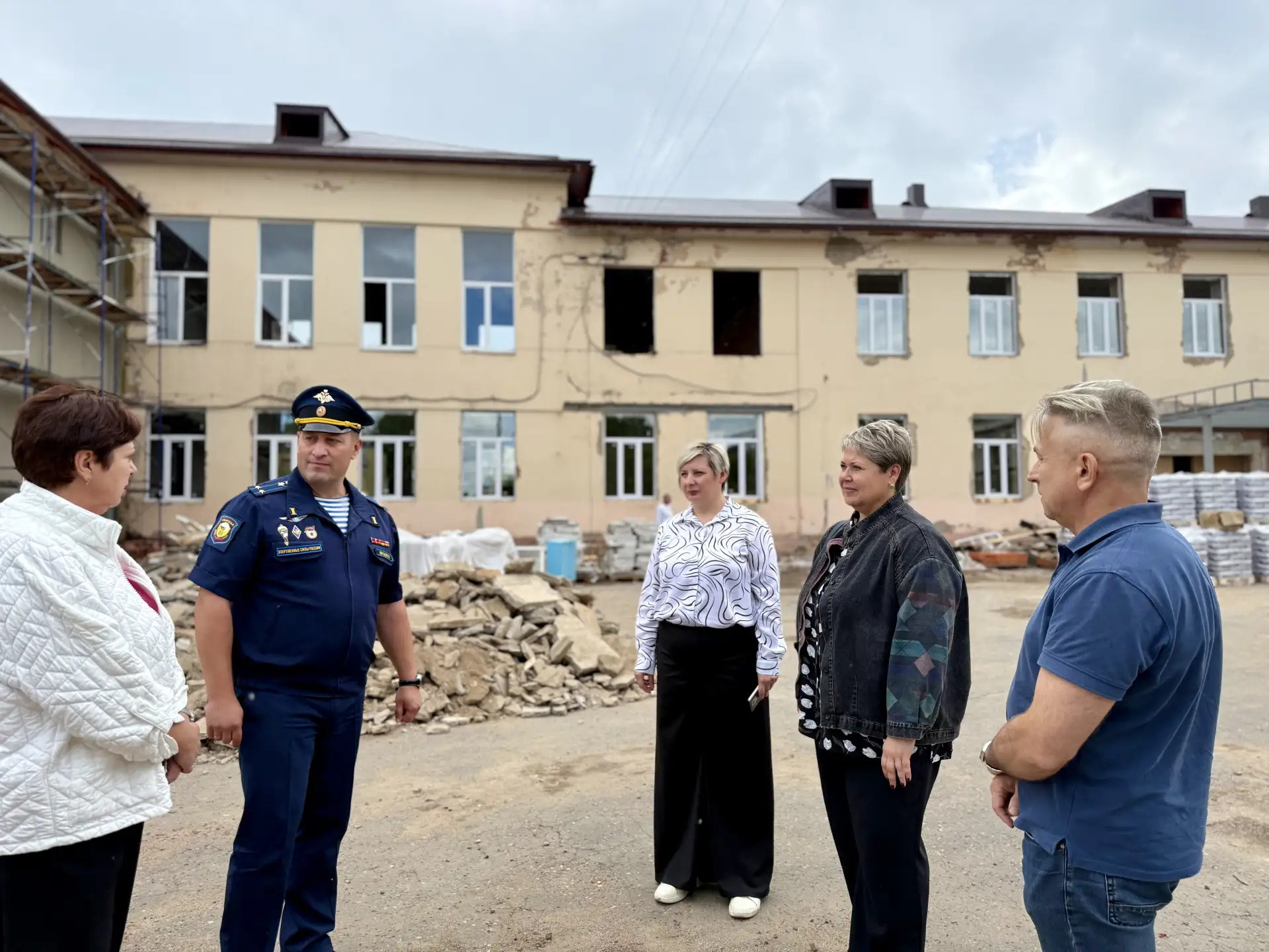 ПРОДОЛЖАЕТСЯ РЕМОНТ В ОБРАЗОВАТЕЛЬНЫХ УЧРЕЖДЕНИЯХ ГОРОДА.